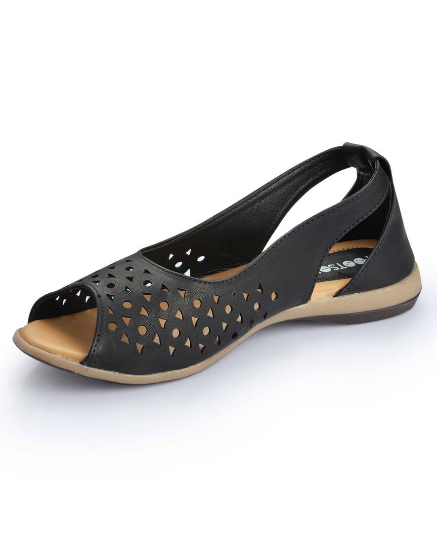 Black Solid Synthetic Leather Sandals