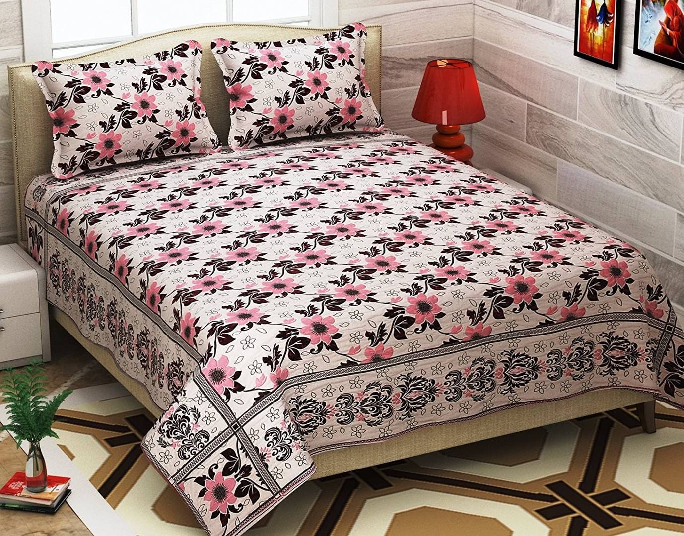 Queen Size Reversible Bedsheet With 2 Pillowcovers