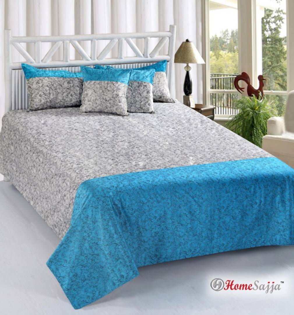 Dainty Velvet Double Bedsheet with Pillow & Cushion Covers (5 Pieces)