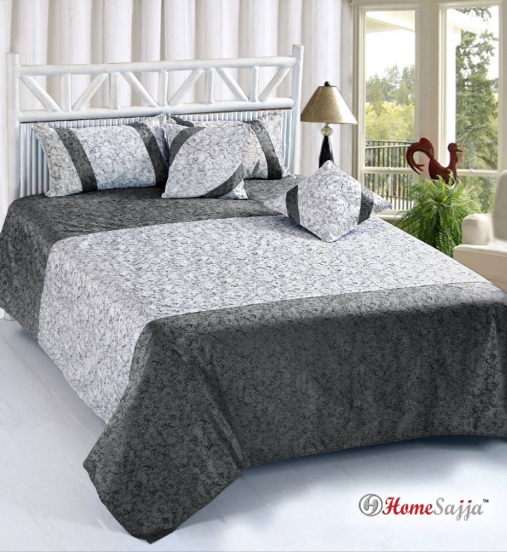 Dainty Velvet Double Bedsheet with Pillow & Cushion Covers (5 Pieces)