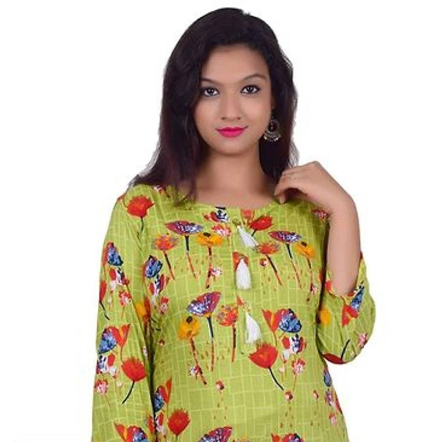 Women's Floral Print Straight Green Rayon Kurti