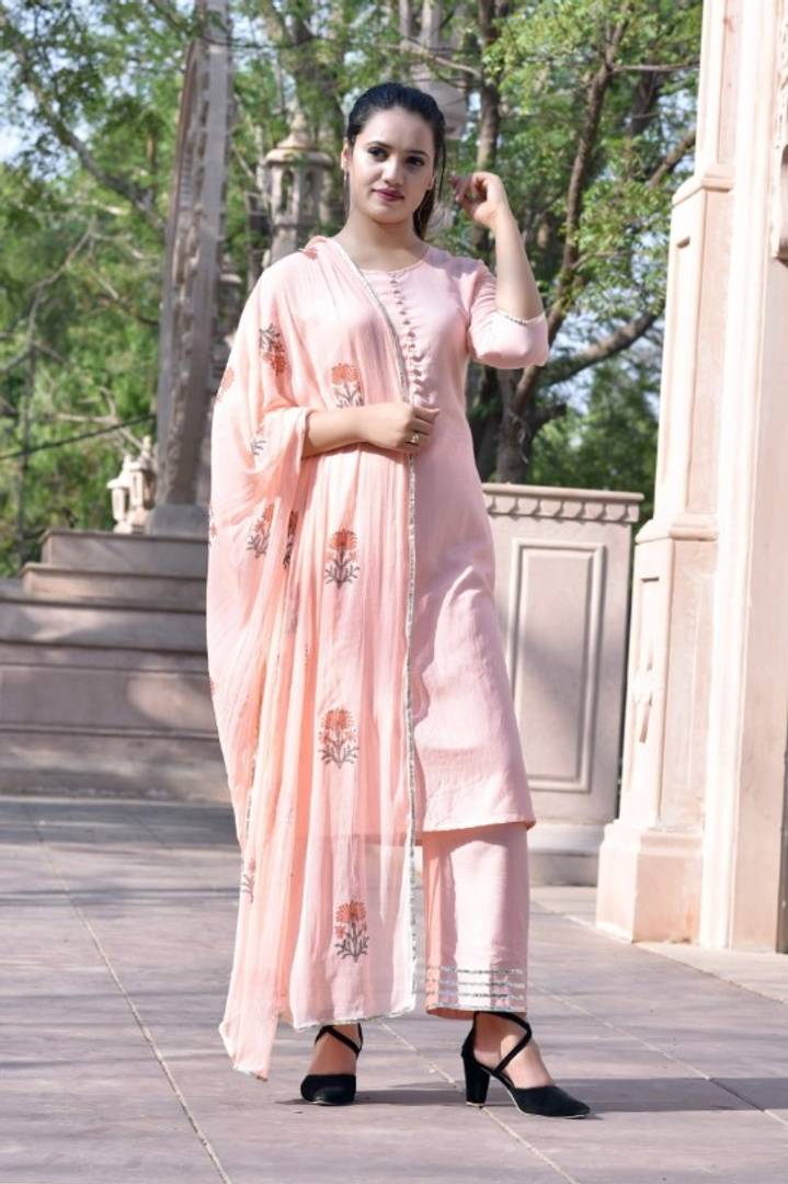 Elegant Peach Printed Cotton Women Kurta Pant Set with Dupatta