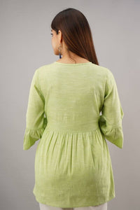 Women's Green Solid Cotton Straight Kurti