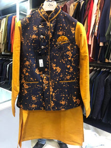 Kurta Payjama And Jacket Set For Men's